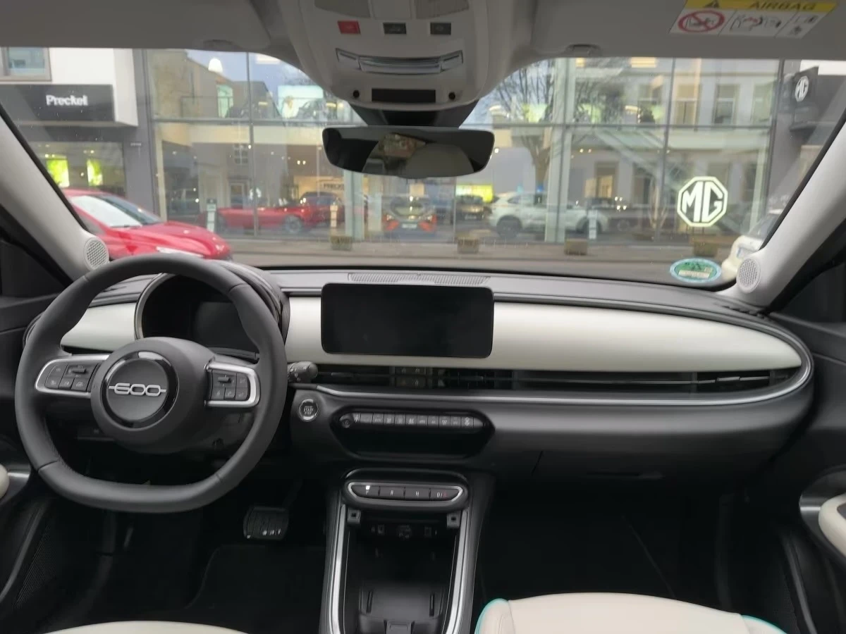 Fiat 600e La Prima DISTR 360* Winter Pack Keyless Blind-Spot | Mobile.bg � ����������� 9