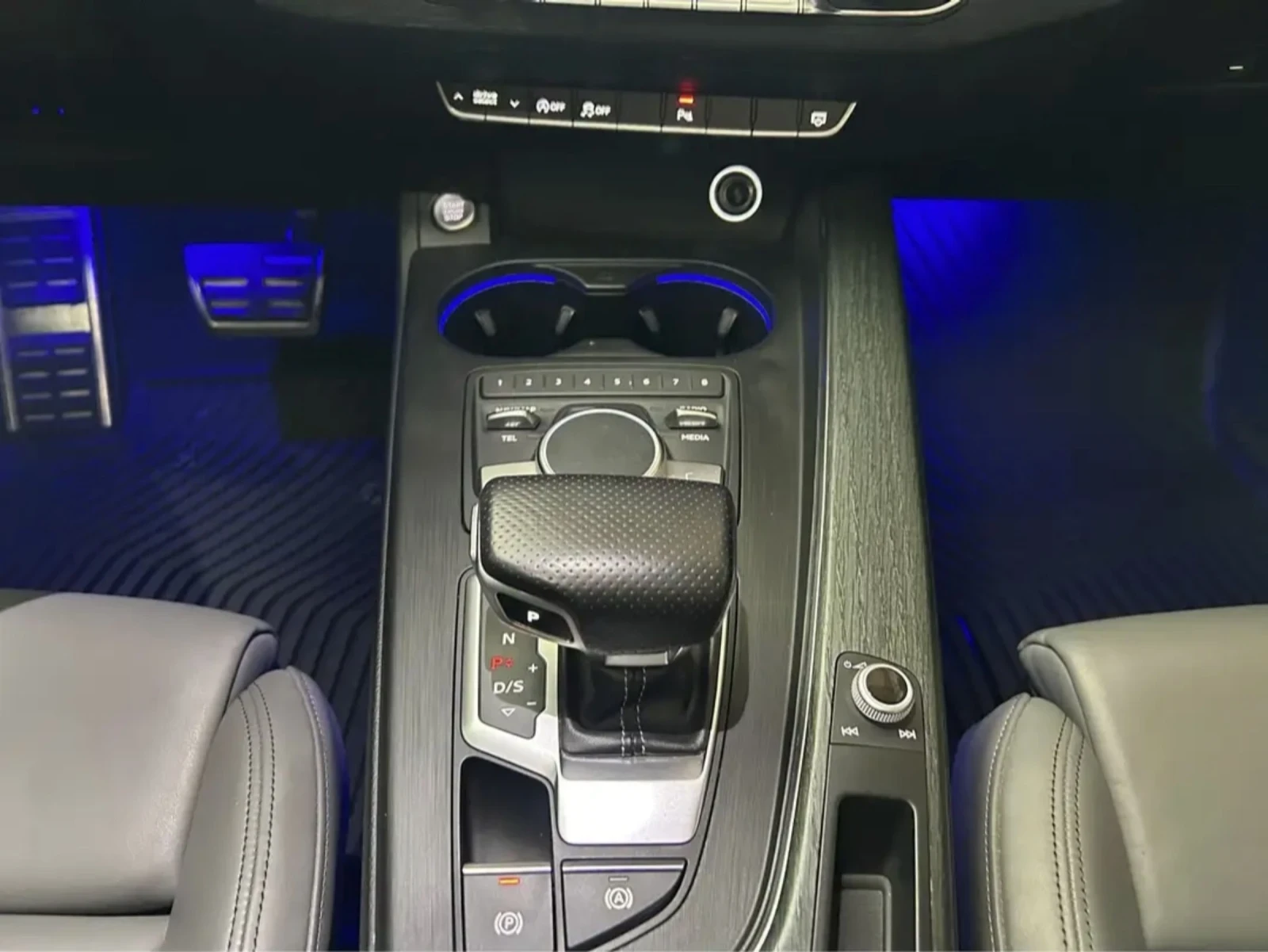 Audi A4 S-line, снимка 13 - Автомобили и джипове - 54937572