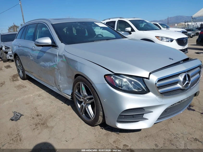Mercedes-Benz E 450 4MATIC Автокредит Цена до България