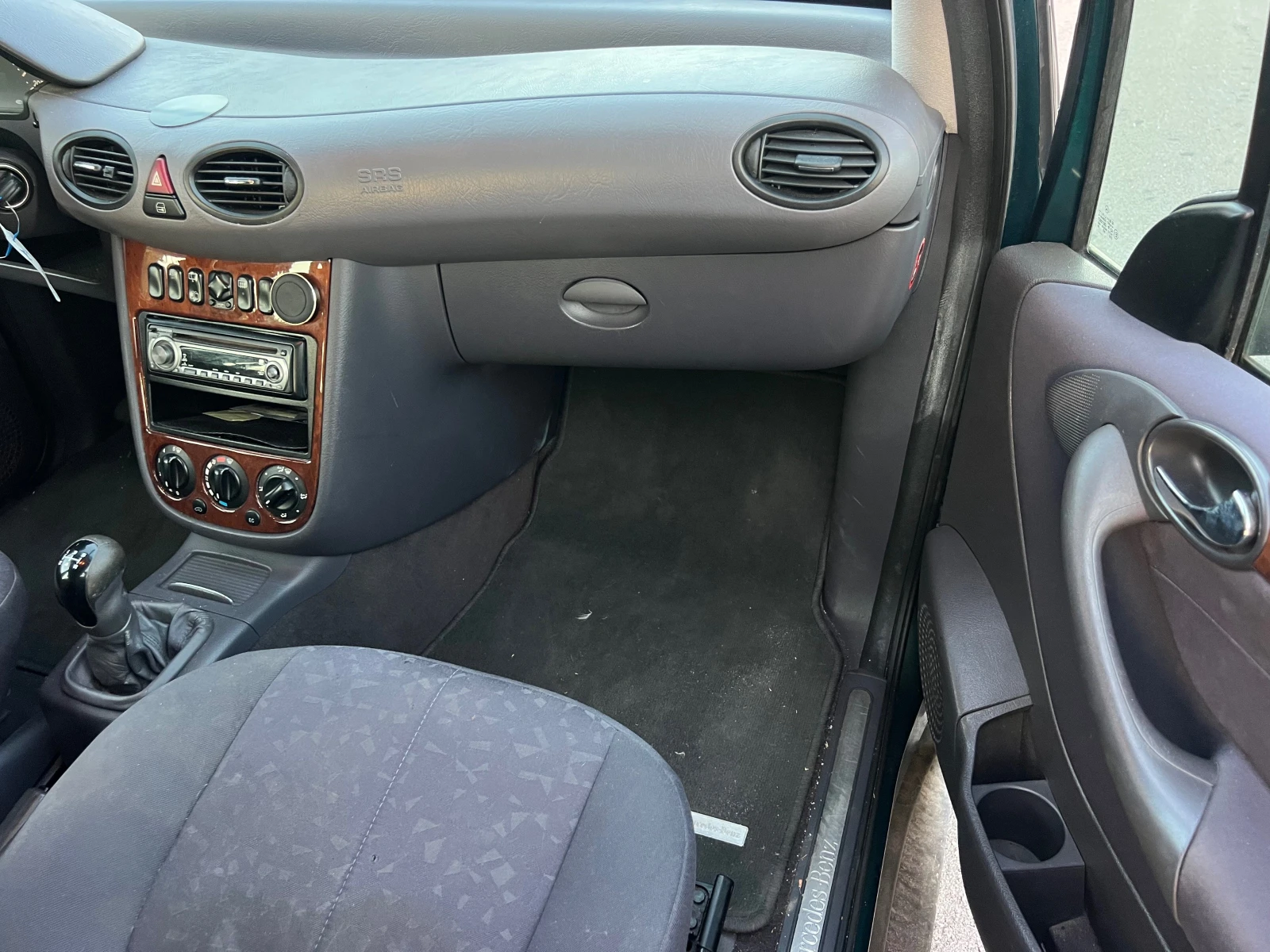 Mercedes-Benz A 190 KLIMATIK/UNIKAT, снимка 12 - Автомобили и джипове - 55812230