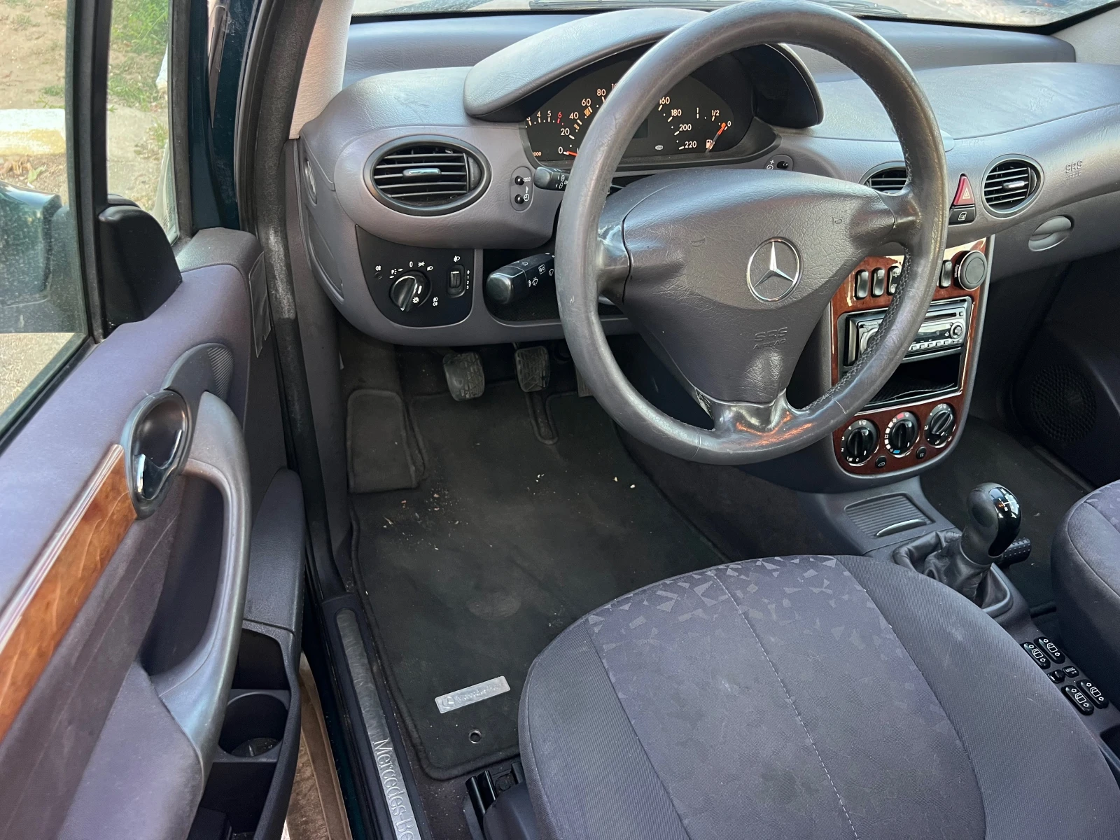 Mercedes-Benz A 190 KLIMATIK/UNIKAT, снимка 9 - Автомобили и джипове - 55812230