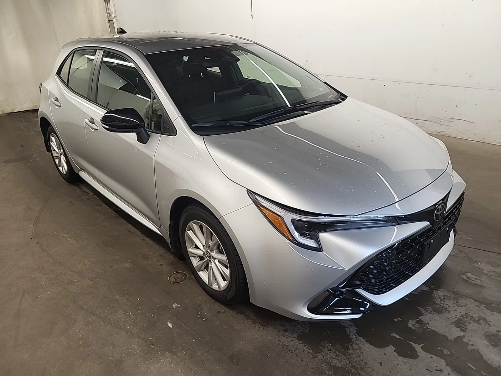 Toyota Corolla CVT| ПОДГРЕВИ| ЗАДНА КАМЕРА| 2 КЛЮЧА| , снимка 2 - Автомобили и джипове - 55815317