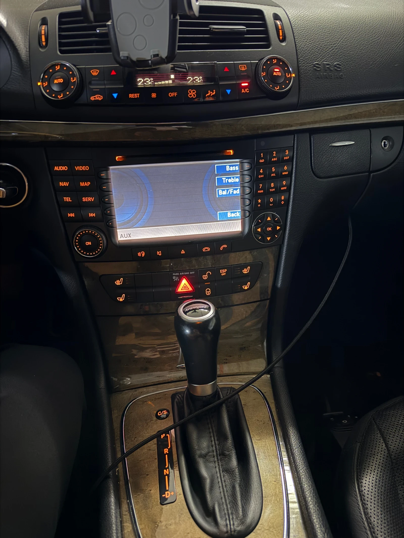 Mercedes-Benz E 350, снимка 11 - Автомобили и джипове - 56258094