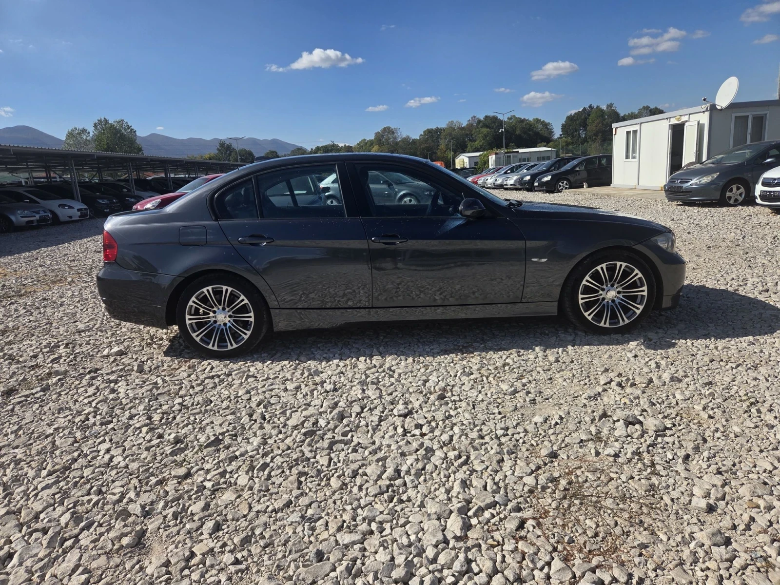 BMW 320 Navi* xenon* внос Италия, снимка 3 - Автомобили и джипове - 56313054