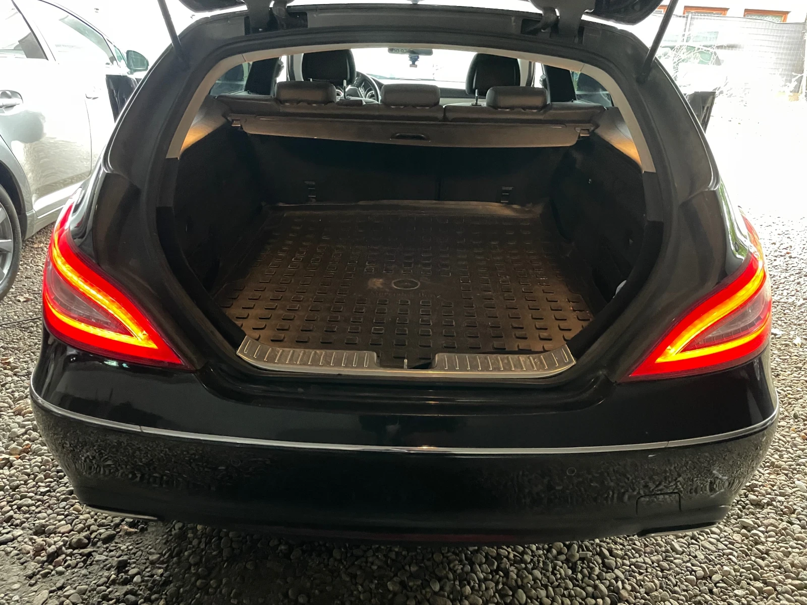 Mercedes-Benz CLS 350, снимка 10 - Автомобили и джипове - 56620014