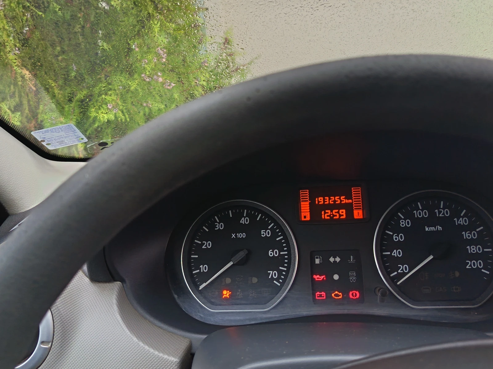 Dacia Logan, снимка 6 - Автомобили и джипове - 56725022
