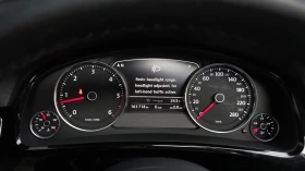 VW Touareg 3.0 TDI* ЕЛ. БАГАЖНИК* ПОДГРЕВ ВОЛАН* ЛЮК* КРАЙНА , снимка 8