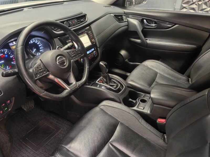 Nissan X-trail 1.6DCI* FACE* DISTR* BOSE* ПОДГРЕВ* КОЖА* PANO* 36, снимка 5 - Автомобили и джипове - 51433212