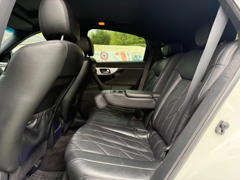 Infiniti Fx 30, снимка 9 - Автомобили и джипове - 52073481