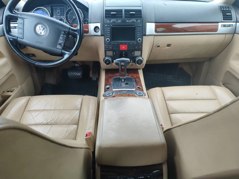 VW Touareg, снимка 3 - Автомобили и джипове - 52259979