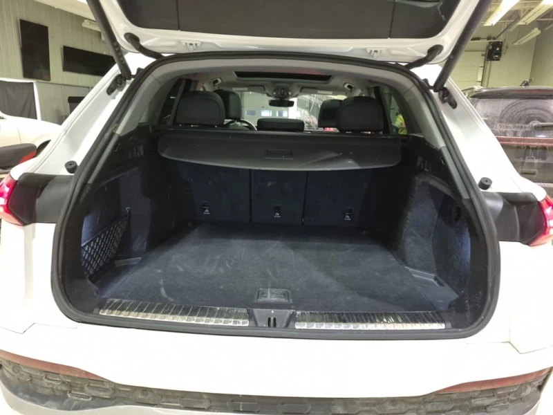 Audi Q5 * PROGRESSIV * CARFAX * БЕЗ ПЪРВОНАЧАЛНА ВНОСКА, снимка 14 - Автомобили и джипове - 53248169