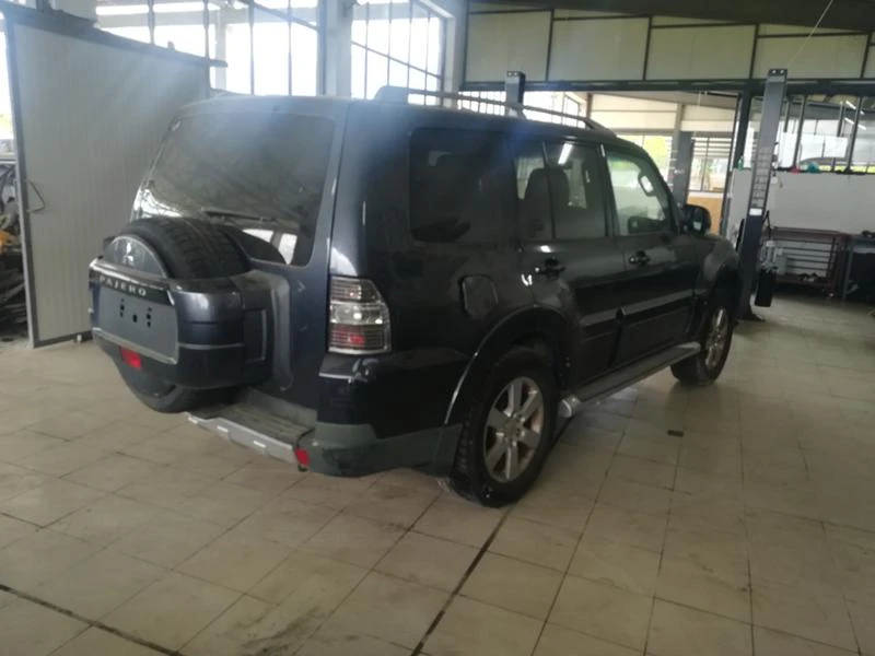 Mitsubishi Pajero 3.2DID/ЗА ЧАСТИ  - изображение 3