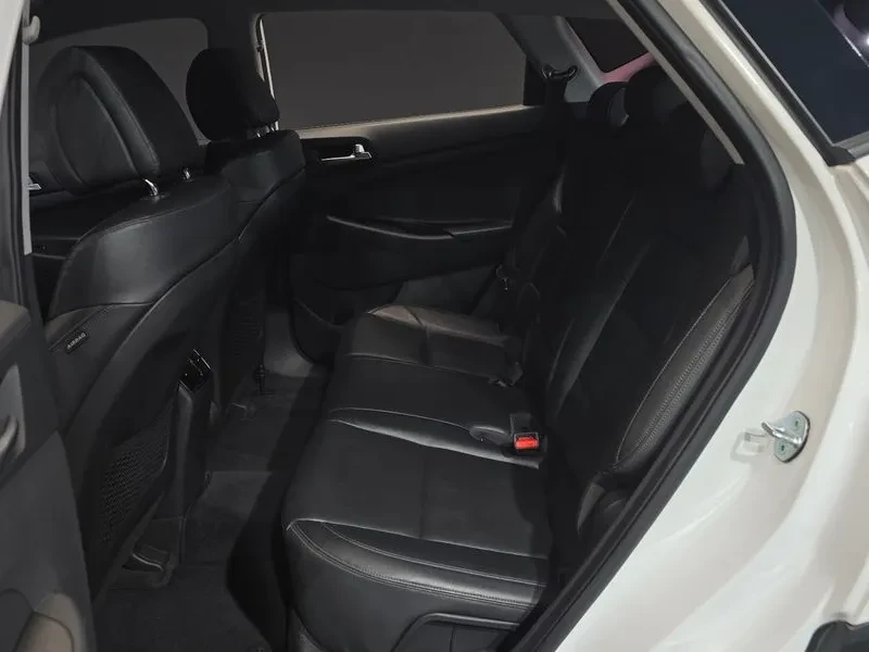 Hyundai Tucson 1.7 2WD MODERN, снимка 12 - Автомобили и джипове - 55796470