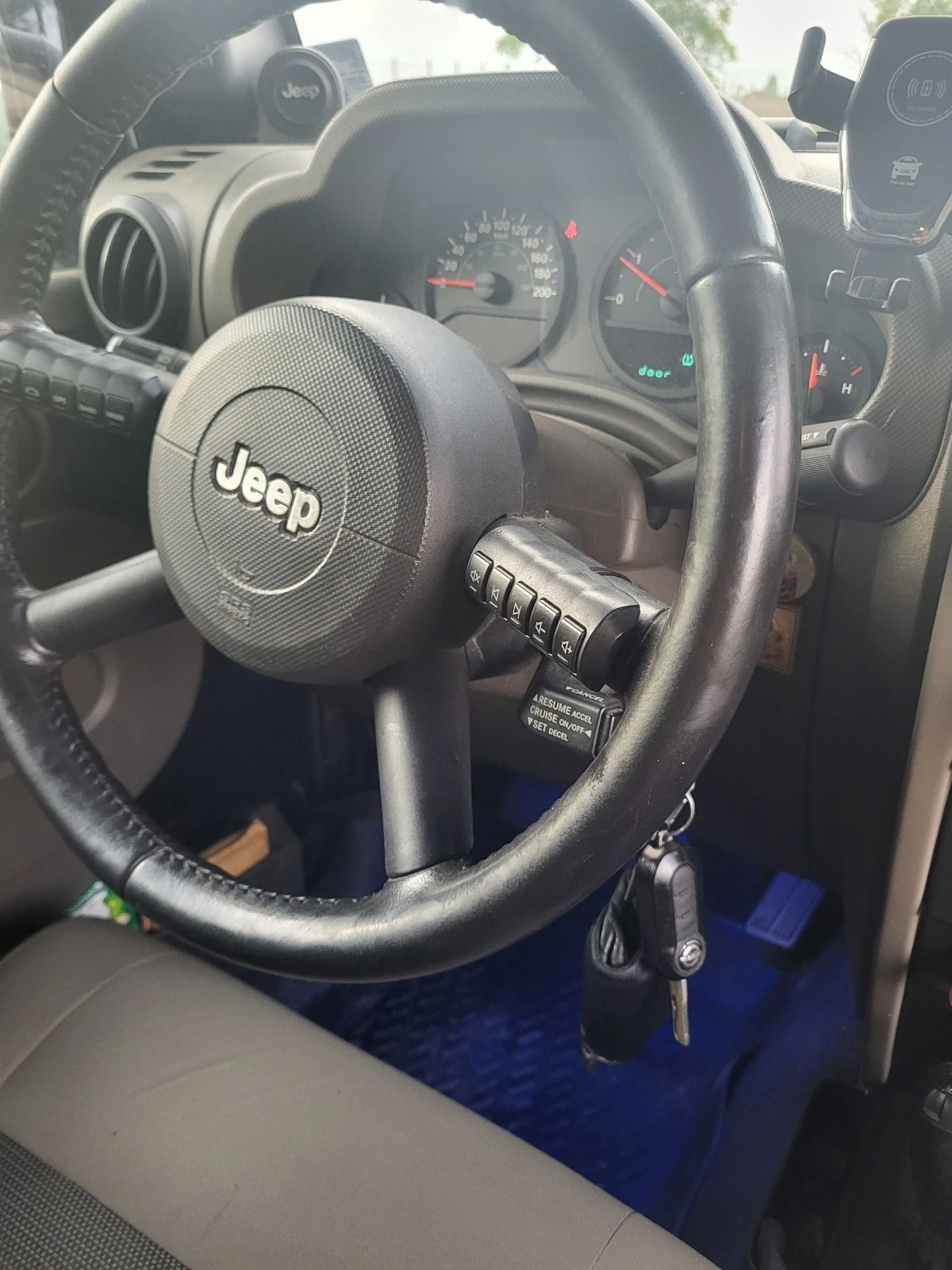 Jeep Wrangler  - изображение 8