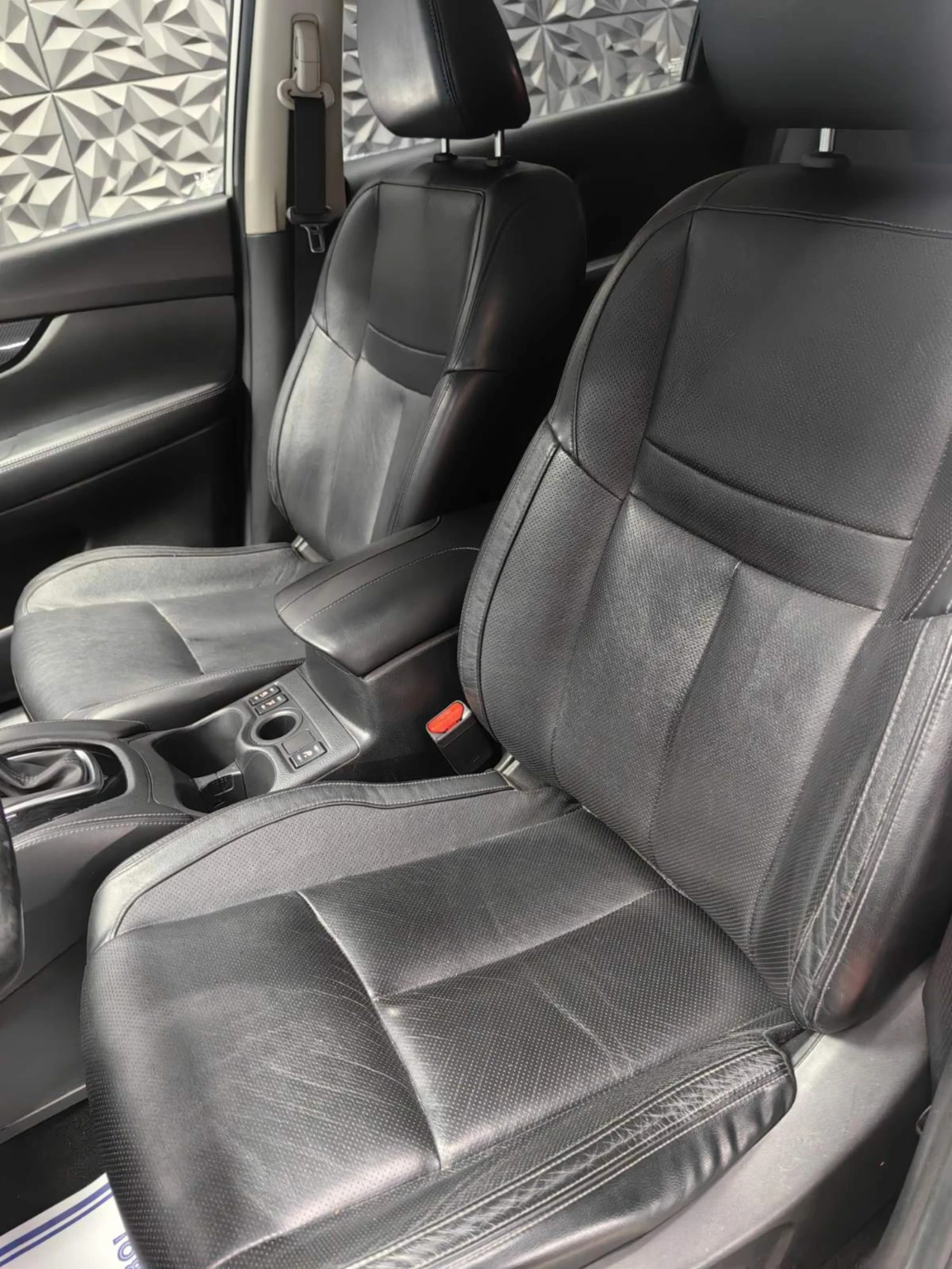 Nissan X-trail 1.6DCI* FACE* DISTR* BOSE* ПОДГРЕВ* КОЖА* PANO* 36 - изображение 6