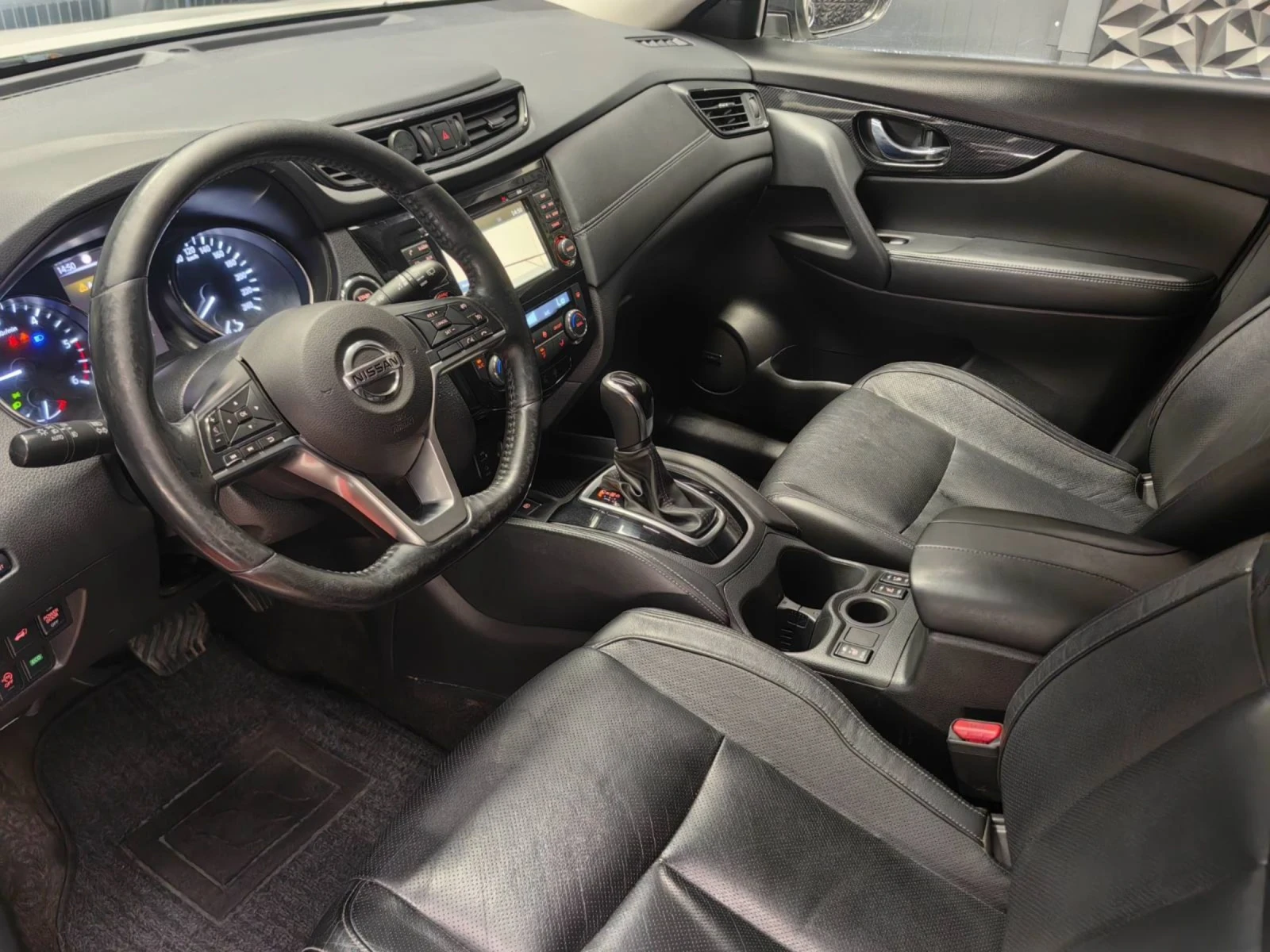 Nissan X-trail 1.6DCI* FACE* DISTR* BOSE* ПОДГРЕВ* КОЖА* PANO* 36 - изображение 5