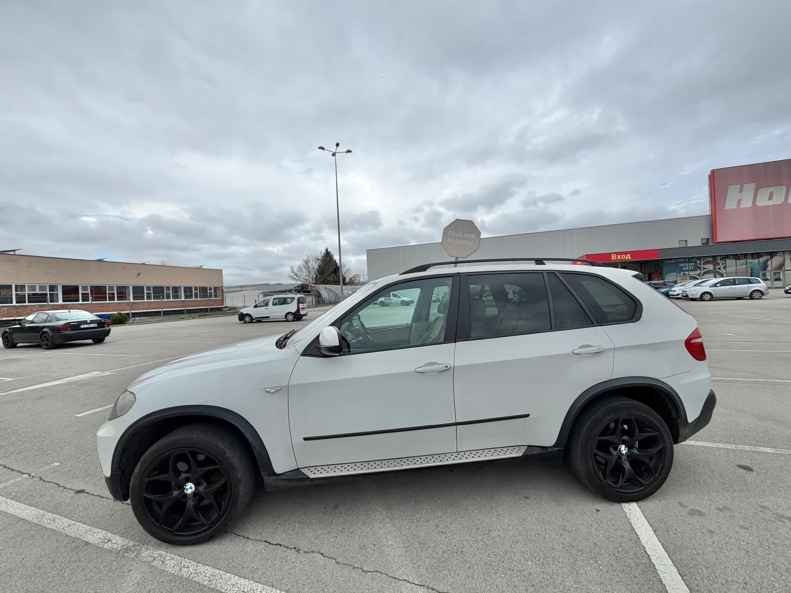 BMW X5 7местен* 3.0D* Панорама* Individualll - изображение 4