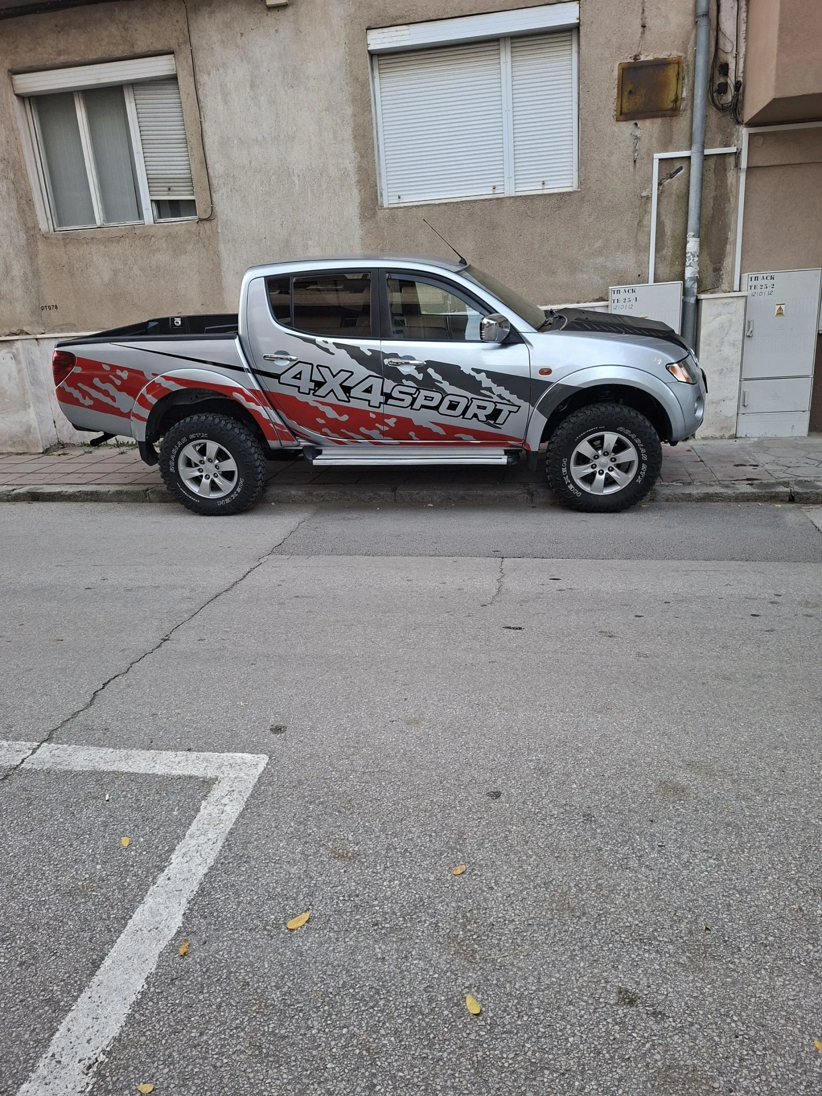 Mitsubishi L200, снимка 3 - Автомобили и джипове - 53799107