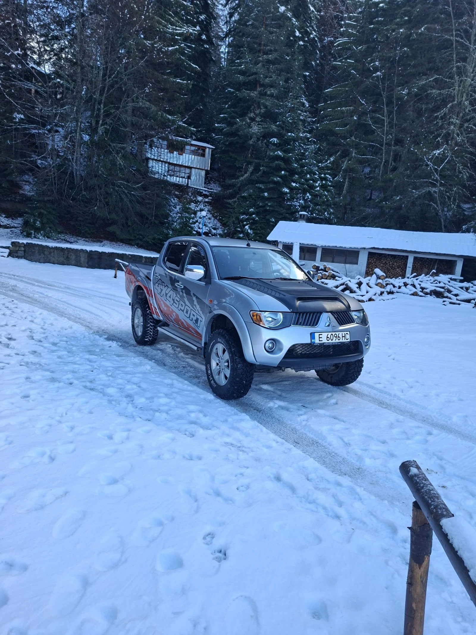 Mitsubishi L200, снимка 2 - Автомобили и джипове - 53799107