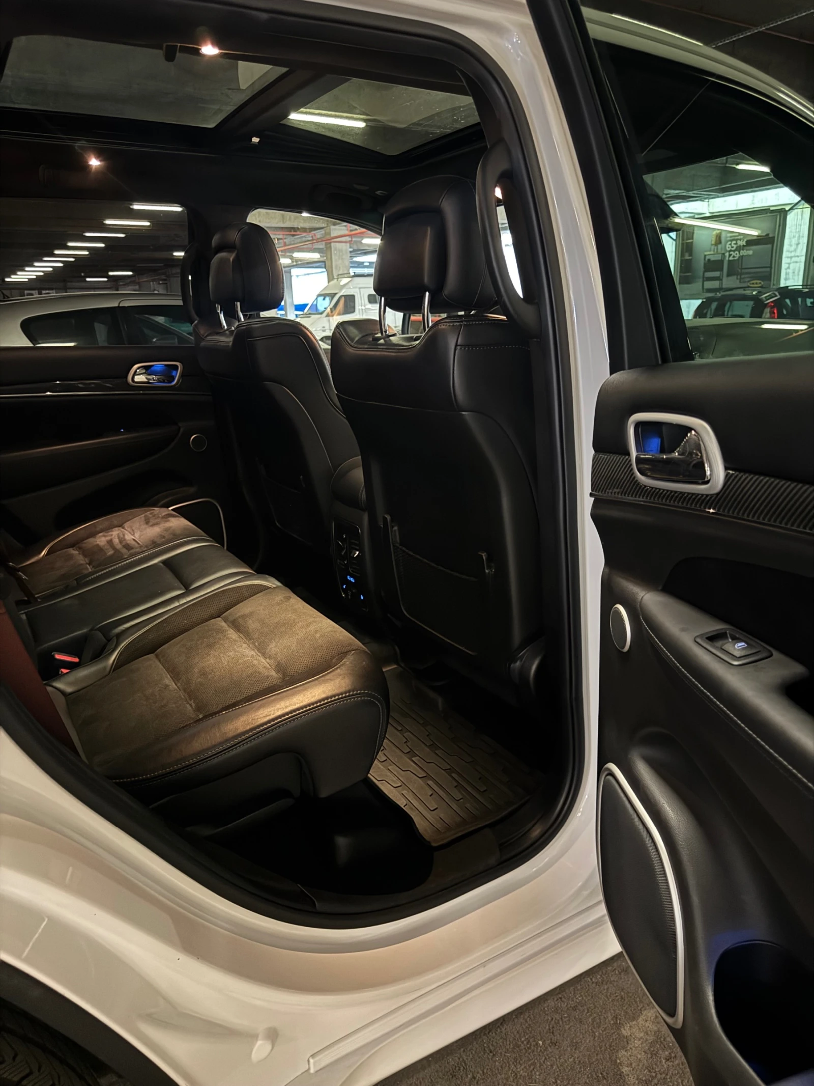 Jeep Grand cherokee SRT, снимка 15 - Автомобили и джипове - 53817348