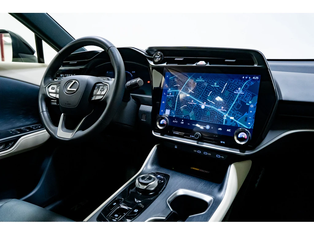 Lexus RZ 450E DIRECT4 TOIT PANO CUIR CRUISE ADAPT NAVIG | Mobile.bg � ����������� 10