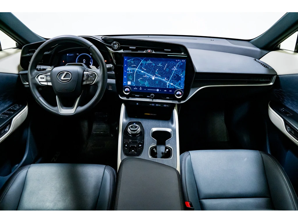 Lexus RZ 450E DIRECT4 TOIT PANO CUIR CRUISE ADAPT NAVIG | Mobile.bg � ����������� 6