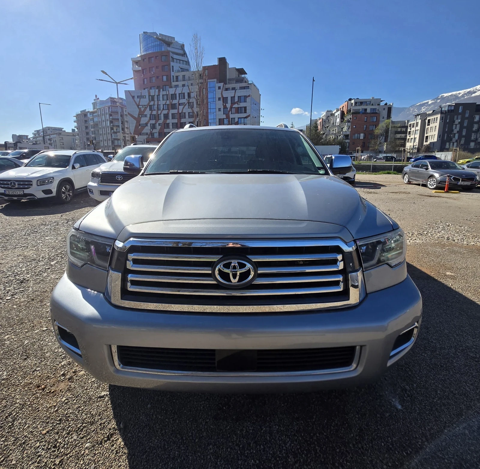 Toyota Sequoia 5.7 PLATINIUM 