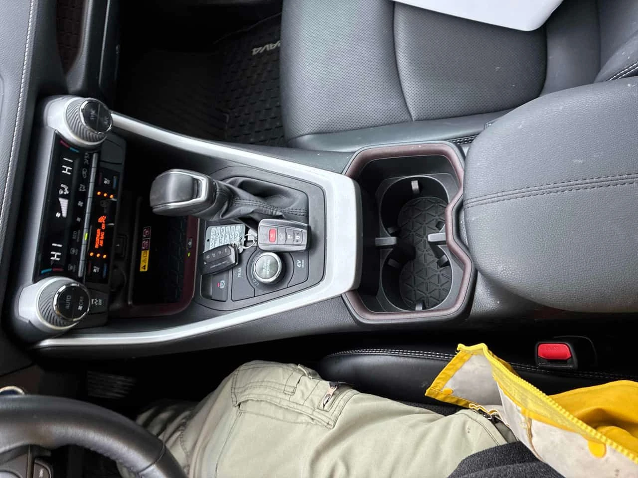 Toyota Rav4 * Hybrid Limited * �������� ������ * 2 ����� * NAV | Mobile.bg � ����������� 12