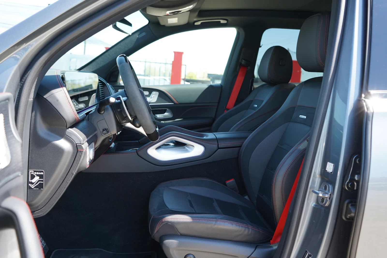 Mercedes-Benz GLE 53 4MATIC DISTR* PANO* BURM* KEYLESS* HUD* , снимка 7 - Автомобили и джипове - 54331571