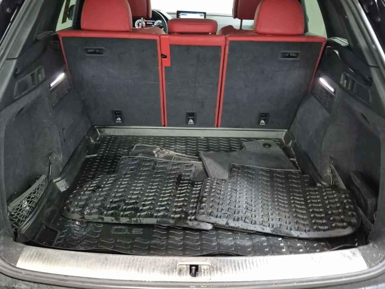 Audi SQ5 * TECHNIK * ДИСТРОНИК * 360 * 2 КЛЮЧА, снимка 14 - Автомобили и джипове - 54415845