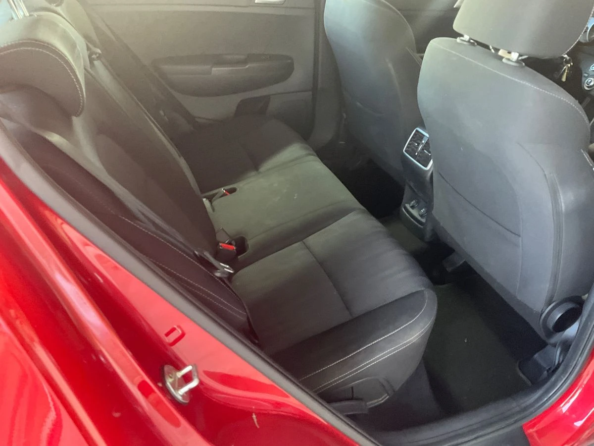 Kia Sportage 1.6 LPG, снимка 15 - Автомобили и джипове - 54978176