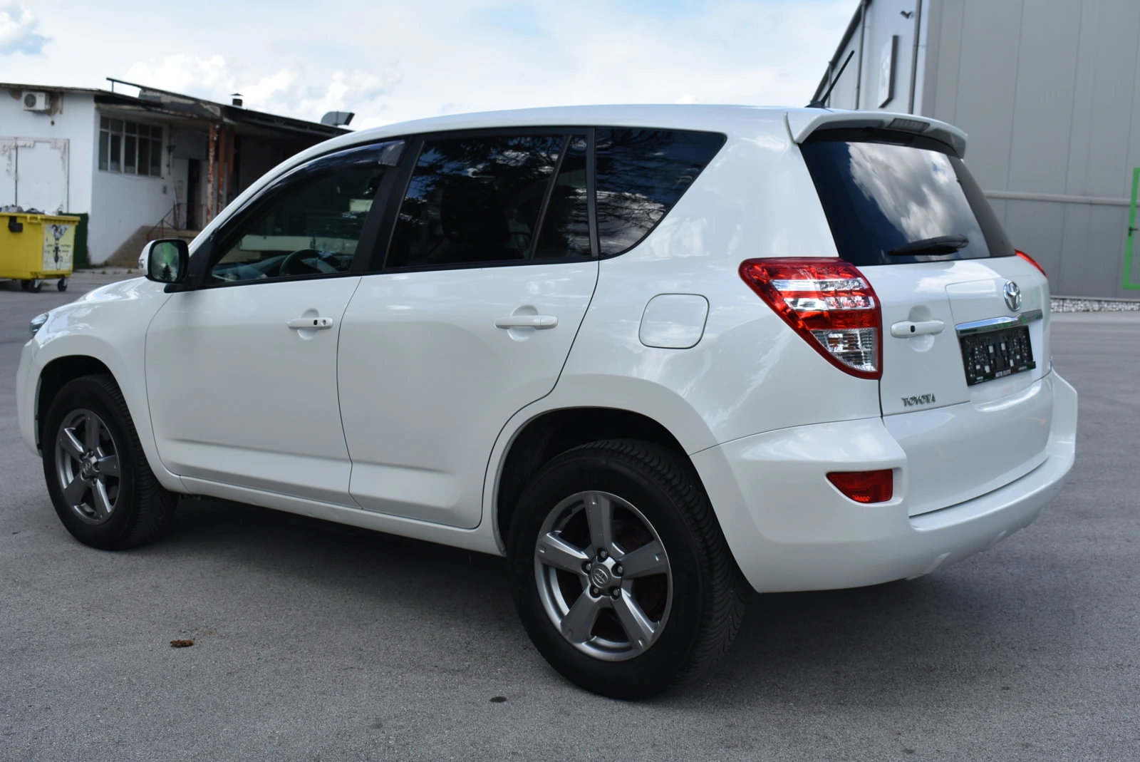 Toyota Rav4 2.2D4D/150kc= AWD= КОЖА/НАВИ/ITALY/TOP, снимка 3 - Автомобили и джипове - 55148658
