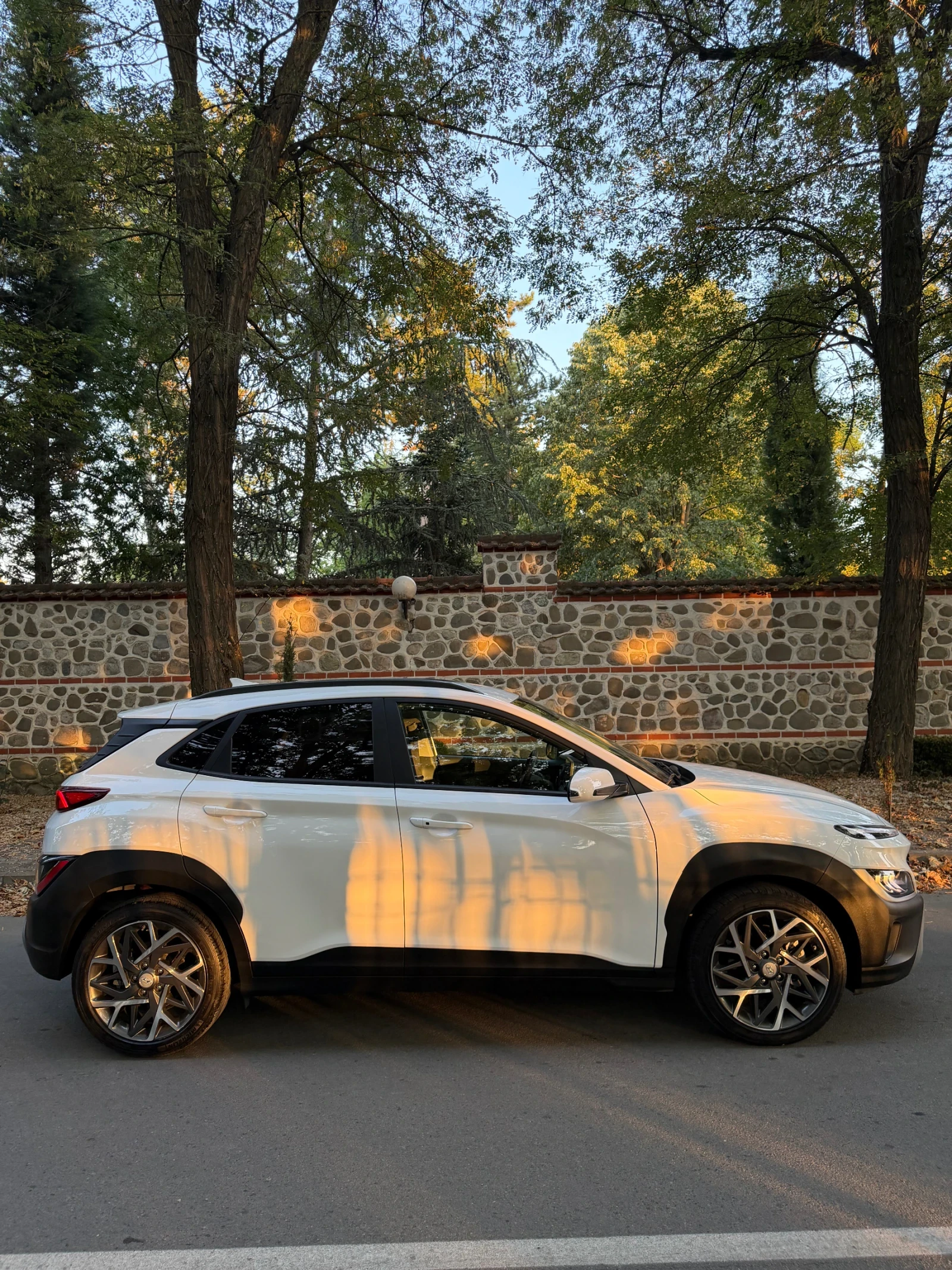 Hyundai Kona 1.6/Hybrid/13.500Km, снимка 3 - Автомобили и джипове - 55608606