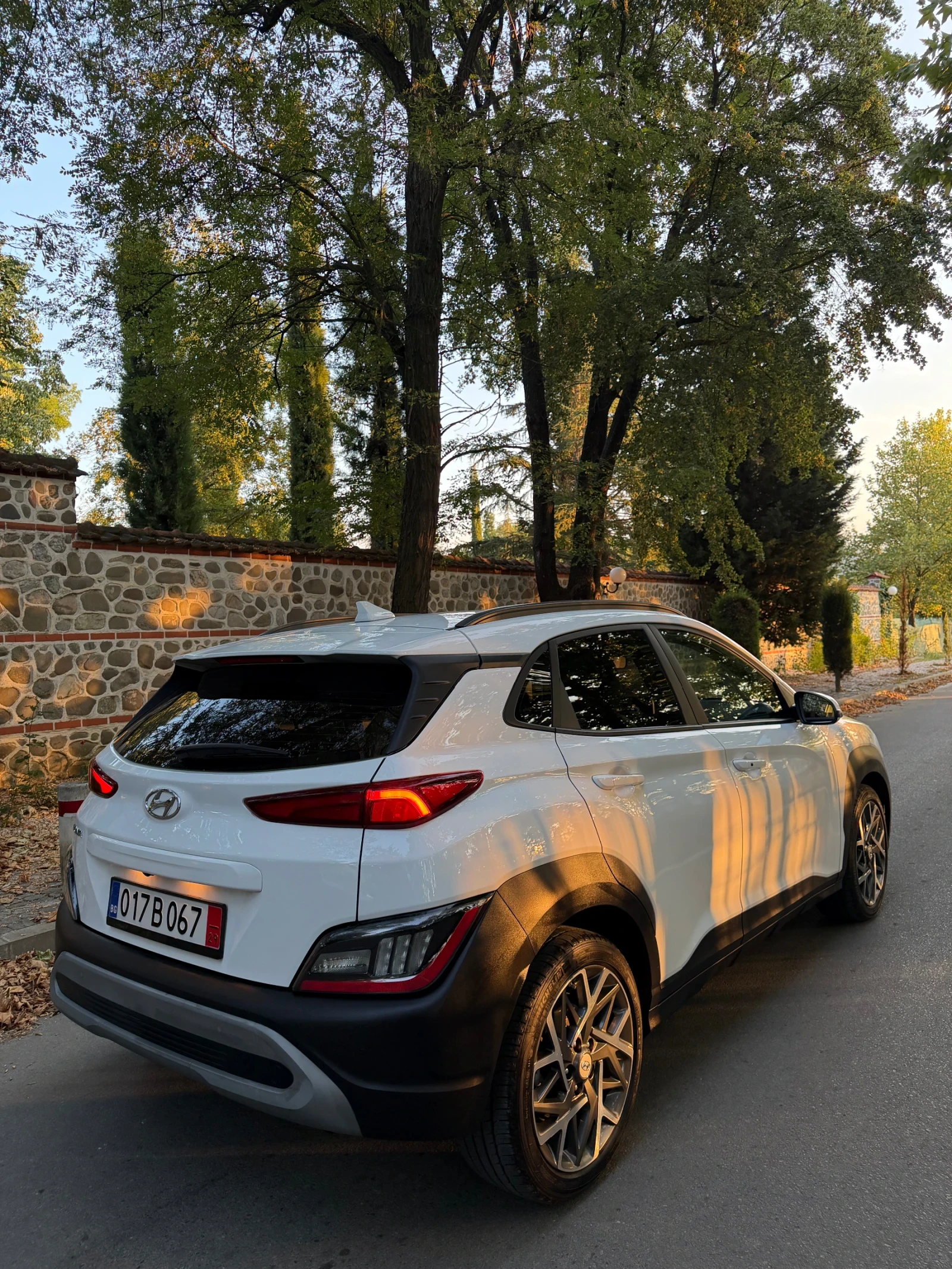 Hyundai Kona 1.6/Hybrid/13.500Km, снимка 4 - Автомобили и джипове - 55608606