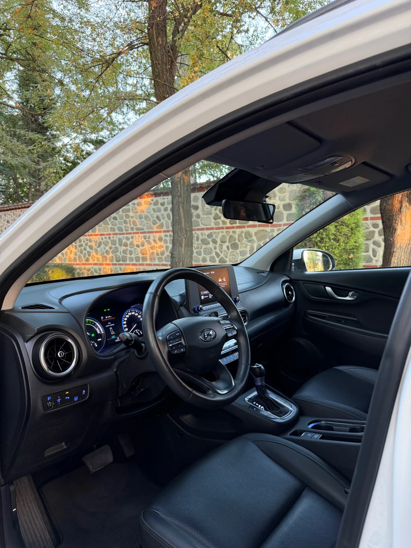 Hyundai Kona 1.6/Hybrid/13.500Km, снимка 12 - Автомобили и джипове - 55608606