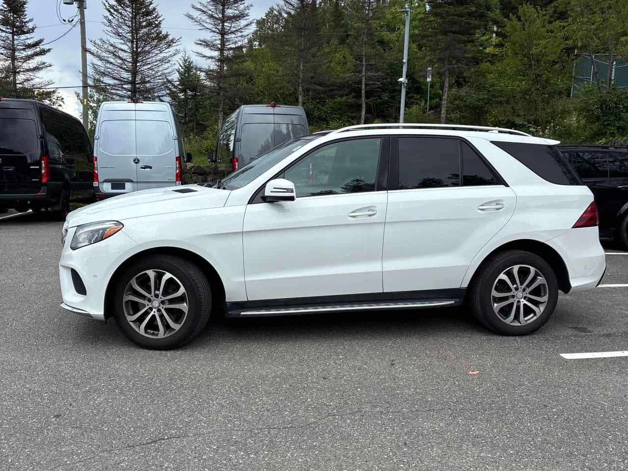 Mercedes-Benz GLE 350 * 350d * ЛИЦЕНЗИРАН ДИЛЪР * CARFAX, снимка 2 - Автомобили и джипове - 55647971