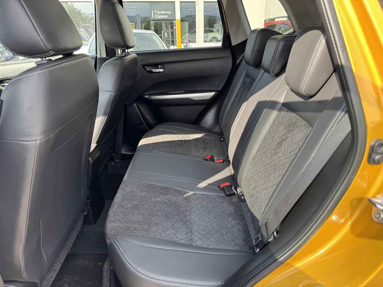 Suzuki Vitara 1.5 FULL HYBRID, снимка 12 - Автомобили и джипове - 55705169