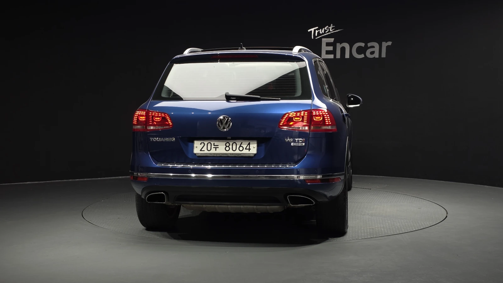 VW Touareg 3.0 TDI* ЕЛ. БАГАЖНИК* ПОДГРЕВ ВОЛАН* ЛЮК* КРАЙНА , снимка 4 - Автомобили и джипове - 55983956