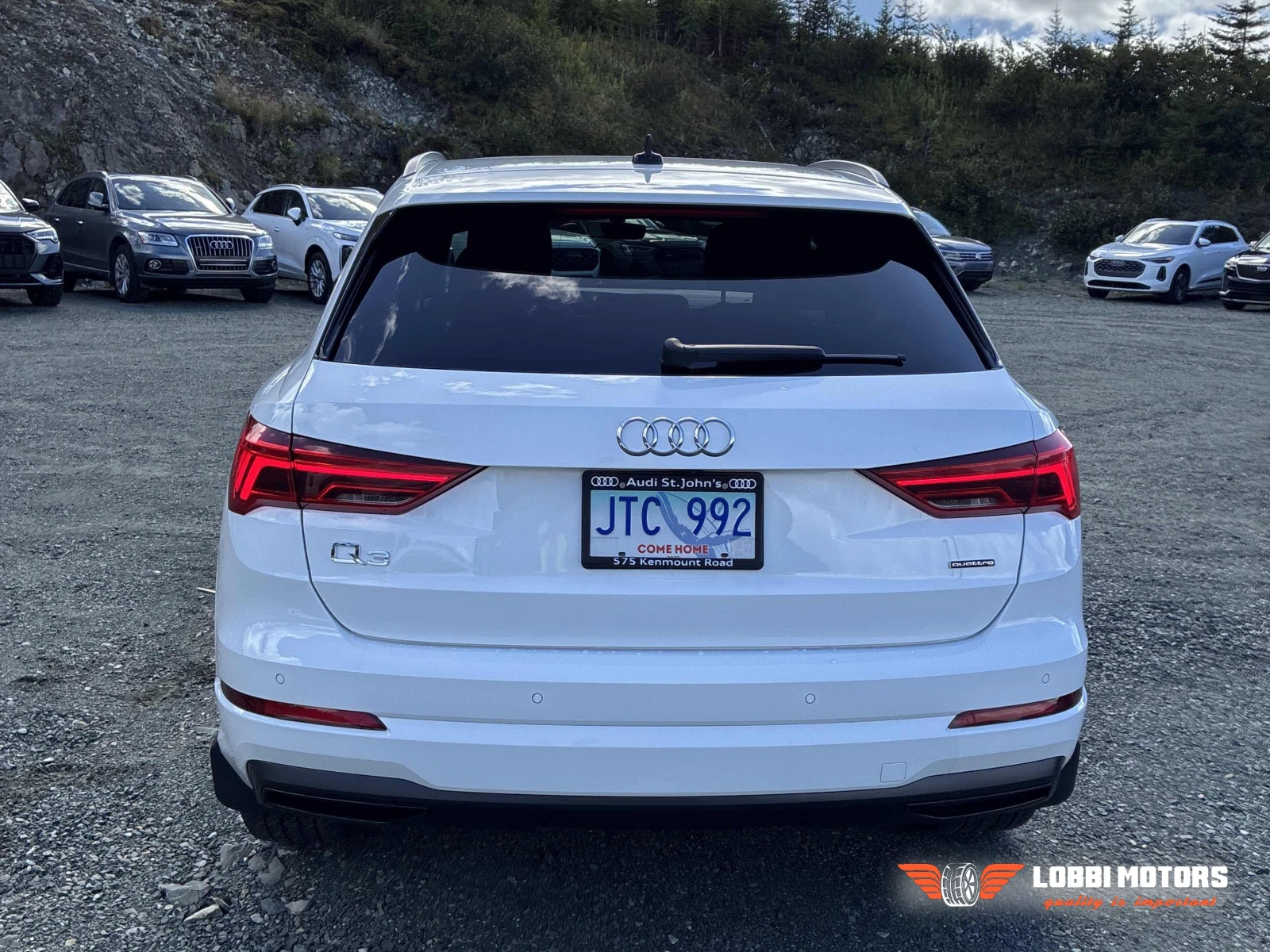 Audi Q3, снимка 4 - Автомобили и джипове - 56103772