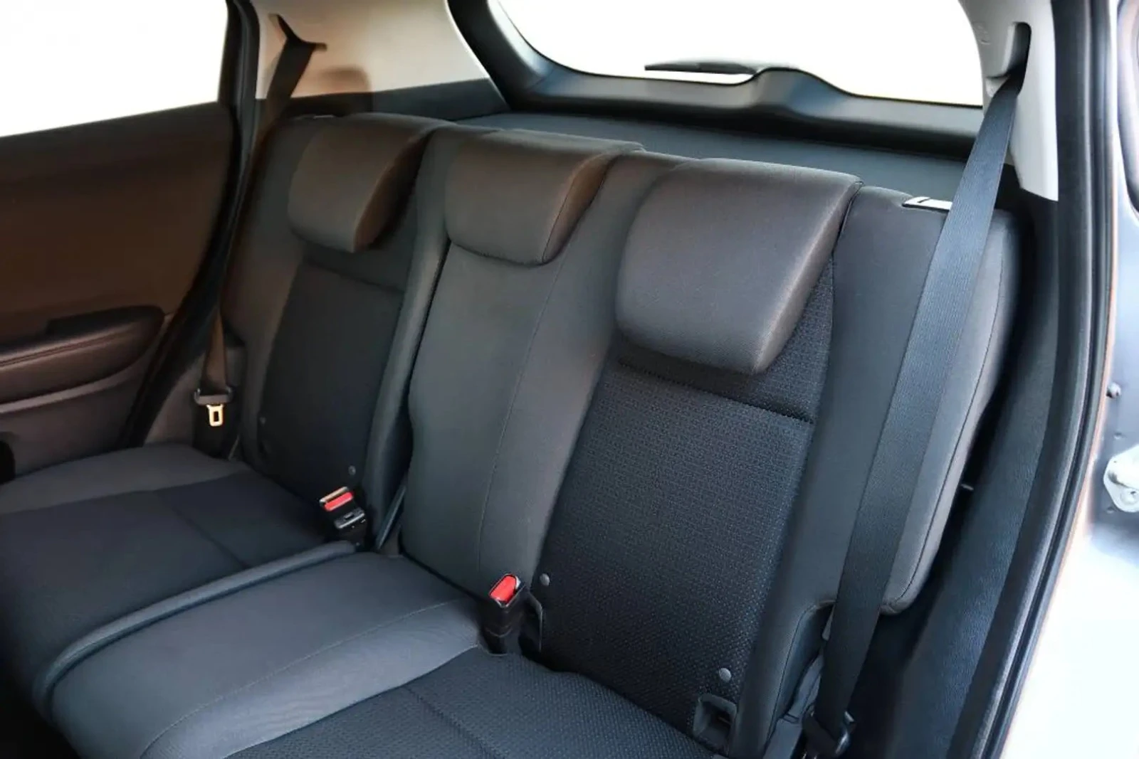 Honda Hr-v Дистроник* * Камера* * , снимка 13 - Автомобили и джипове - 56646213