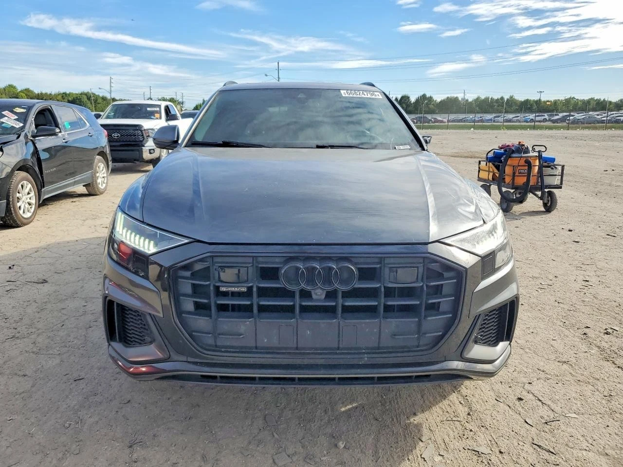 Audi Q8 ДИСРОНИК / ПАНОРАМА / BOSE / S-LINE , снимка 5 - Автомобили и джипове - 56709125