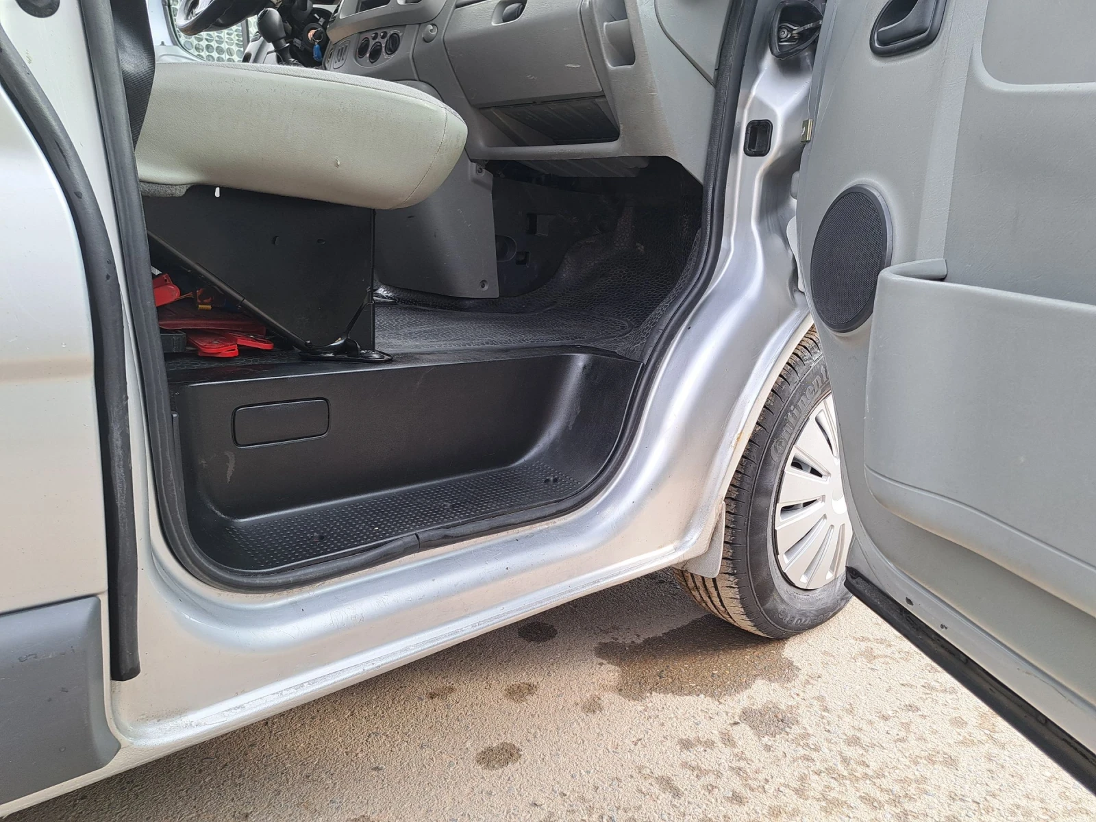 Renault Trafic 6 места Опел Виваро  - изображение 5
