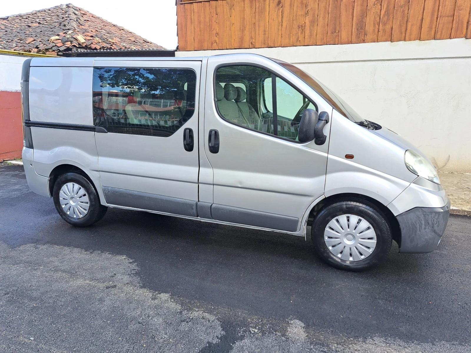 Renault Trafic 6 места Опел Виваро  - изображение 4