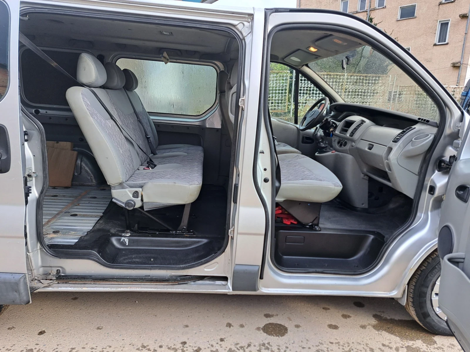 Renault Trafic 6 места Опел Виваро  - изображение 9