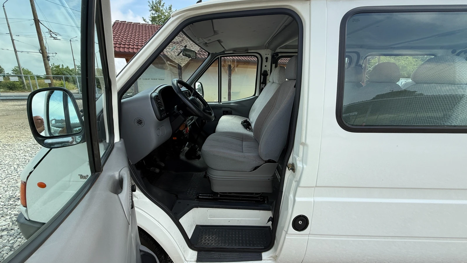 Ford Transit 2.5TD-84кс/КЛИМАТИК/9места/ВНОС ОТ ИТАЛИЯ, снимка 13 - Бусове и автобуси - 54798316