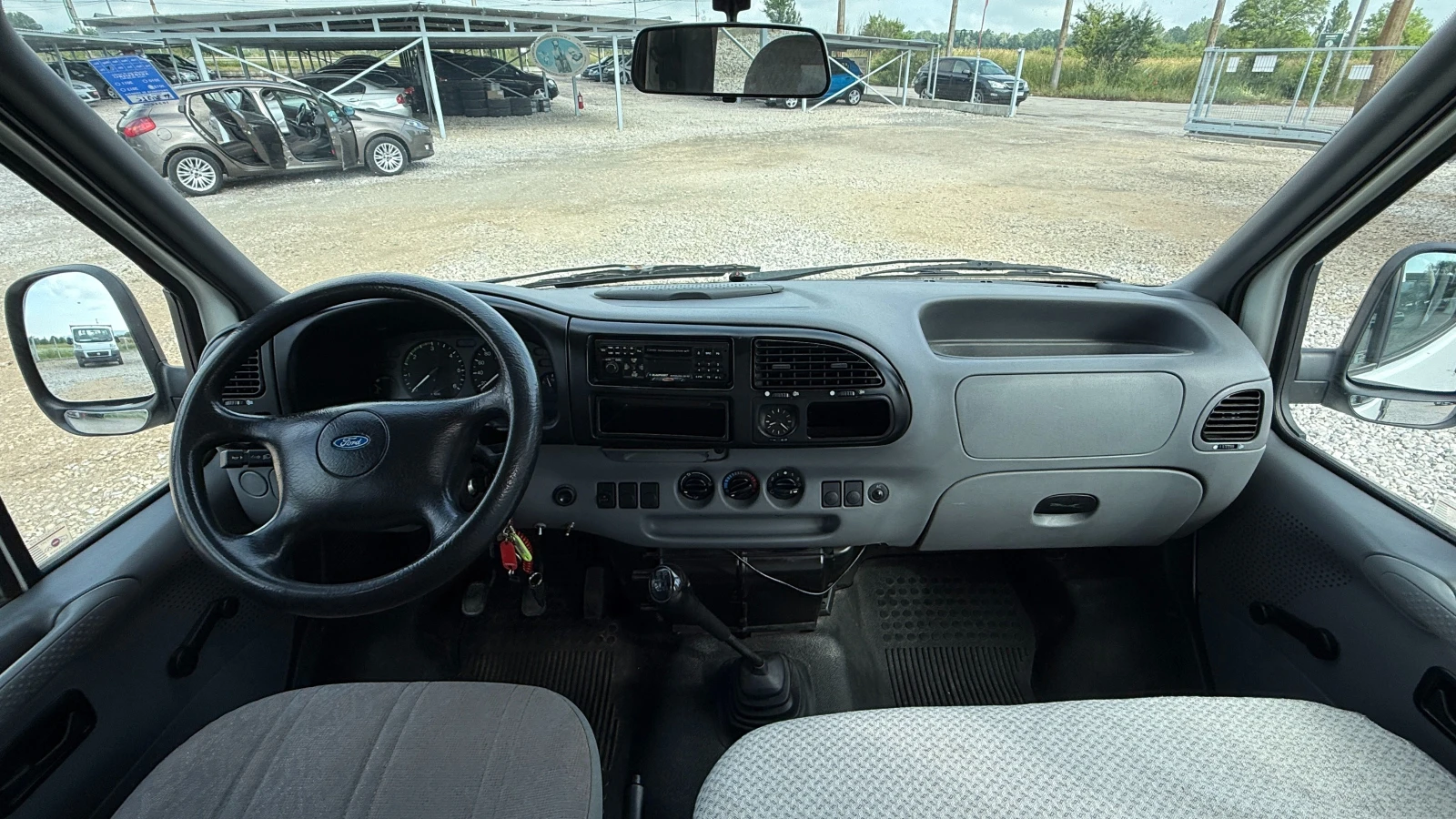 Ford Transit 2.5TD-84кс/КЛИМАТИК/9места/ВНОС ОТ ИТАЛИЯ, снимка 12 - Бусове и автобуси - 54798316