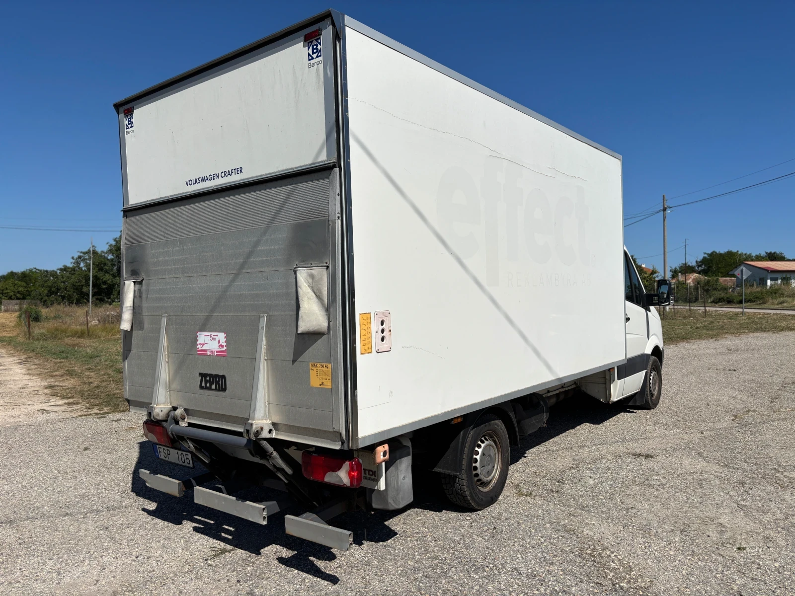 VW Crafter 2.5 Падащ Борд, Климатик, снимка 4 - Бусове и автобуси - 55467693