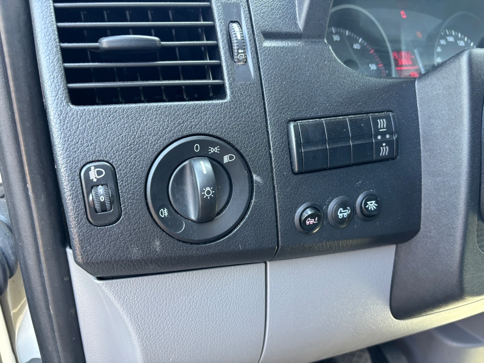 VW Crafter 2.5 Падащ Борд, Климатик, снимка 9 - Бусове и автобуси - 55467693