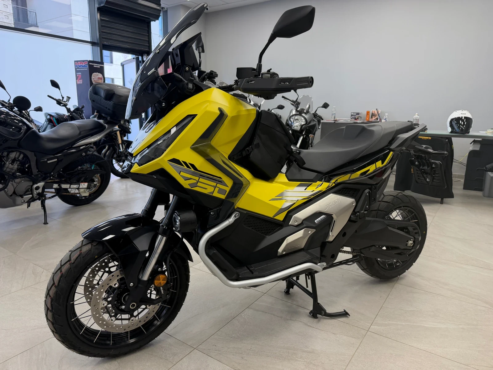 Honda X-ADV 750 LeoVinci Travel Pack 2025 128km!, снимка 9 - Мотоциклети и мототехника - 53866492