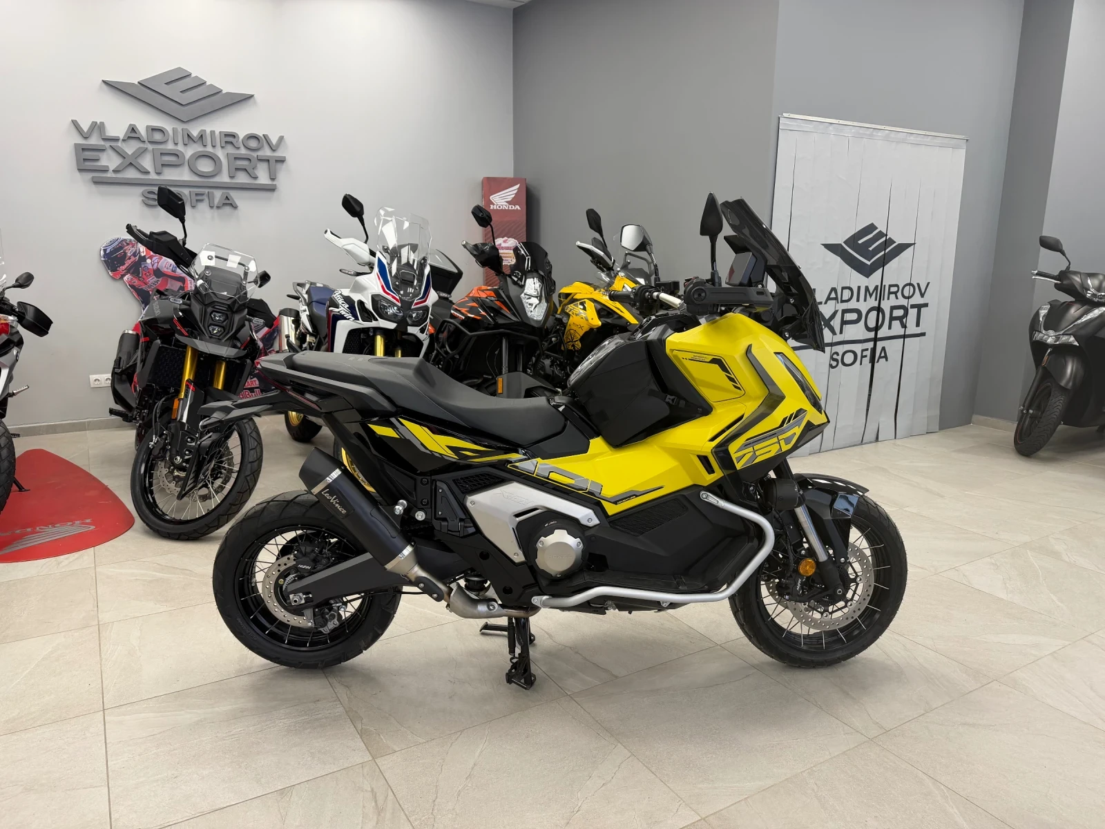 Honda X-ADV 750 LeoVinci Travel Pack 2025 128km!, снимка 2 - Мотоциклети и мототехника - 53866492